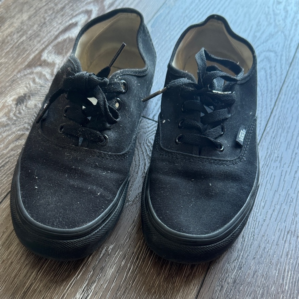 Vans Men's Classic Black Sneakers